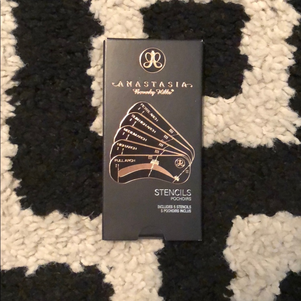 ⭐️⭐️Anastasia Beverly Hills Brow Stencils⭐️⭐️